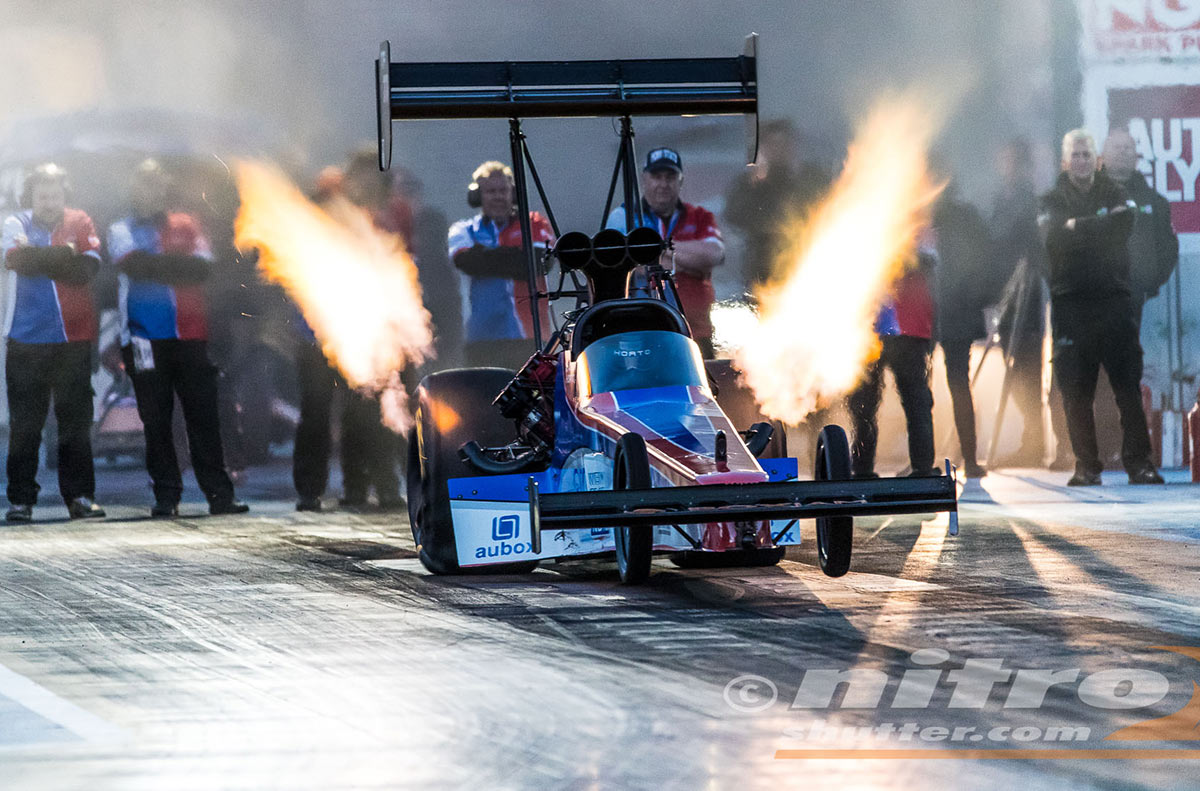 top fuel flames up on launch